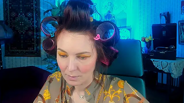 VandaRossi online show from October 9, 11:08 am