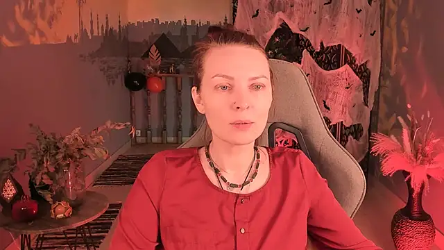 VandaRossi online show from October 21, 5:30 am