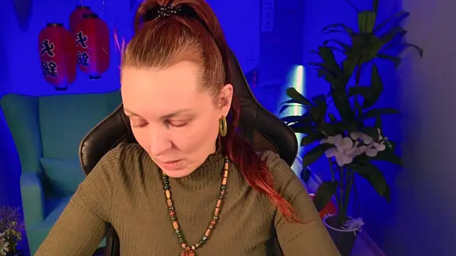 VandaRossi online show from November 5, 9:09 am