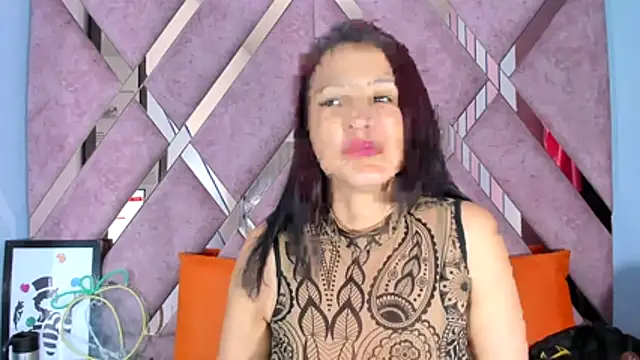 Mulan sexy01 online show from May 7, 7:41 pm