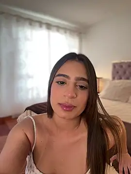 Snapshot of samantha_evans2 chatting on March 28, 10:31 pm samantha evans2 online show from March 28, 10:31 pm