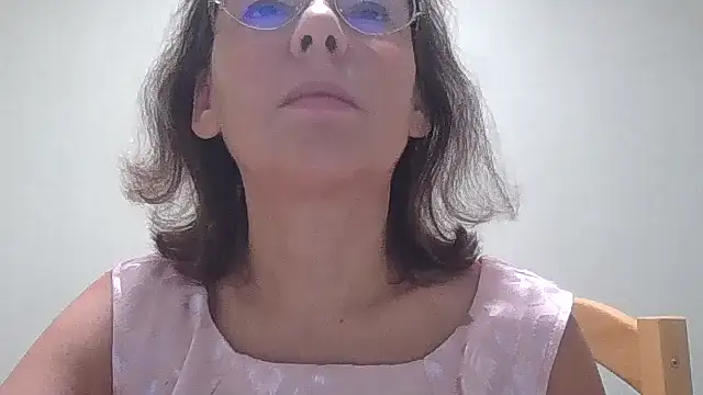 HollyJewel online show from October 10, 3:33 pm