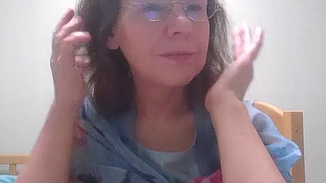 HollyJewel online show from November 25, 7:14 pm