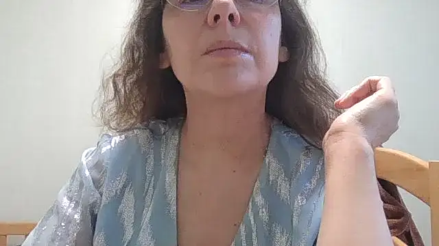 HollyJewel online show from March 6, 1:29 pm