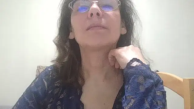 HollyJewel online show from March 10, 4:01 pm