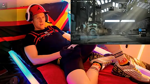 Fuc71 online show from October 20, 1:55 pm