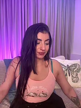 Snapshot of ZoeZayd chatting on February 3, 10:37 pm ZoeZayd online show from February 3, 10:37 pm