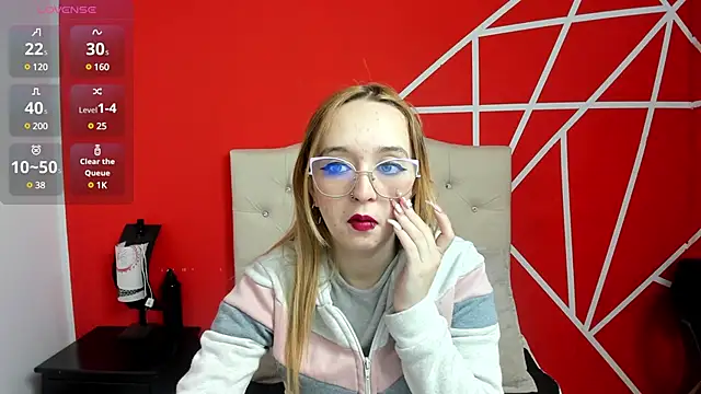 Liaroberts1 online show from January 14, 12:03 pm