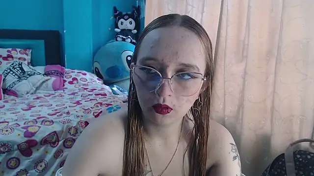 Liaroberts1 online show from March 5, 12:00 pm