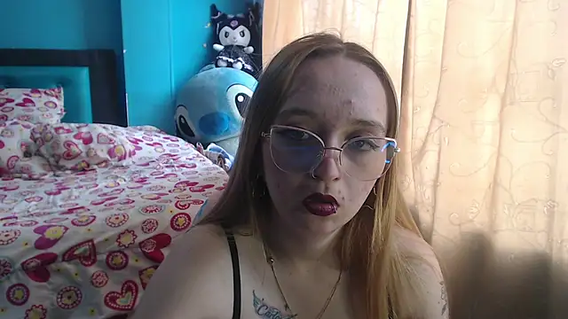 Liaroberts1 online show from March 6, 2:51 pm