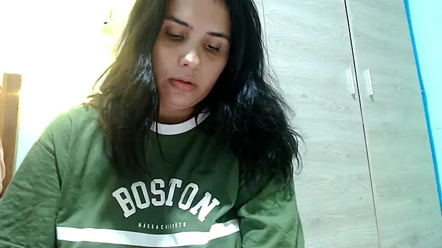 Snapshot of zaritagape21 chatting on December 27, 11:21 pm zaritagape21 online show from December 27, 11:21 pm