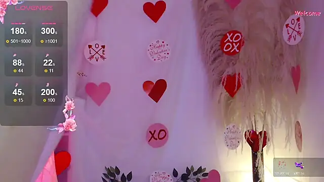 Snapshot of Leonora_luxry chatting on February 15, 1:27 pm Leonora luxry online show from February 15, 1:27 pm