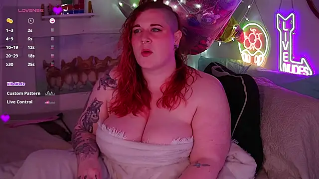 opalreigning online show from December 2, 10:31 am