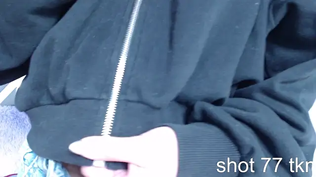 Snapshot of ZaraDames_ chatting on January 5, 4:25 am ZaraDames online show from January 5, 4:25 am