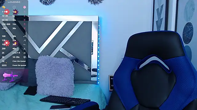 Snapshot of ZaraDames_ chatting on February 1, 8:50 am ZaraDames online show from February 1, 8:50 am