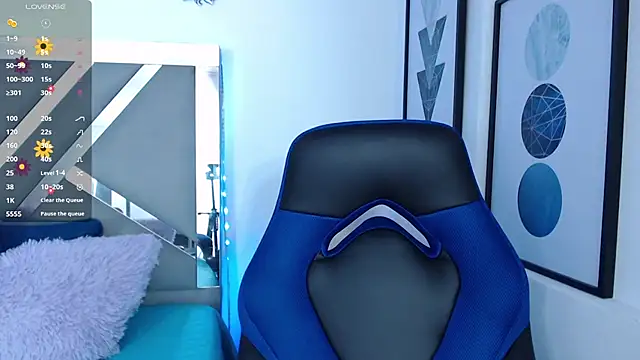 Snapshot of ZaraDames_ chatting on February 7, 5:31 am ZaraDames online show from February 7, 5:31 am