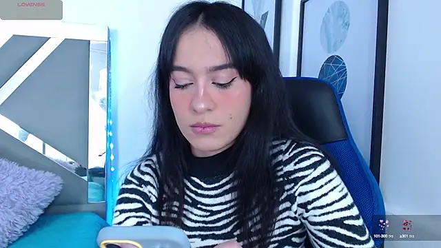 Snapshot of ZaraDames_ chatting on February 14, 4:47 am ZaraDames online show from February 14, 4:47 am