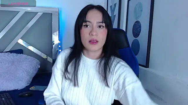 Snapshot of ZaraDames_ chatting on February 18, 5:53 am ZaraDames online show from February 18, 5:53 am