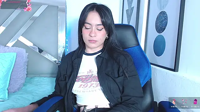 Snapshot of ZaraDames_ chatting on March 23, 5:00 am ZaraDames online show from March 23, 5:00 am