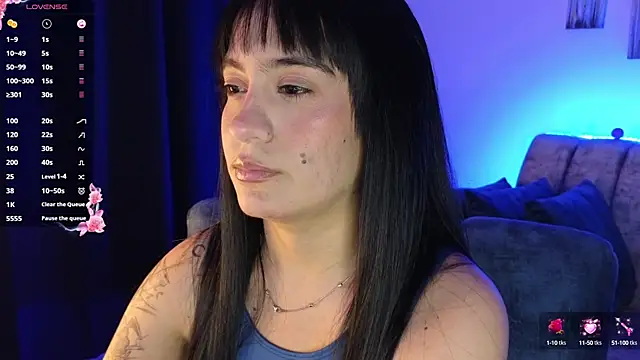 Snapshot of ZaraDames_ chatting on September 12, 2:33 am ZaraDames online show from September 12, 2:33 am