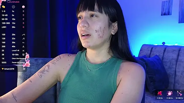 Snapshot of ZaraDames_ chatting on September 13, 4:12 am ZaraDames online show from September 13, 4:12 am