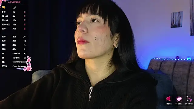 Snapshot of ZaraDames_ chatting on September 24, 5:33 am ZaraDames online show from September 24, 5:33 am