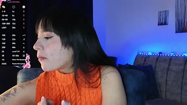 Snapshot of ZaraDames_ chatting on September 27, 2:05 am ZaraDames online show from September 27, 2:05 am