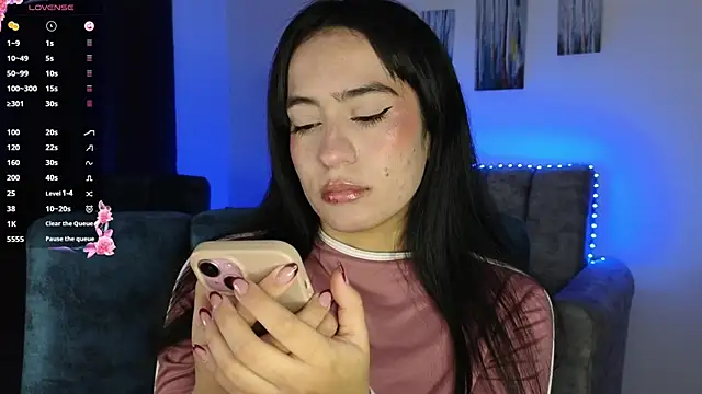 Snapshot of ZaraDames_ chatting on October 16, 3:07 am ZaraDames online show from October 16, 3:07 am