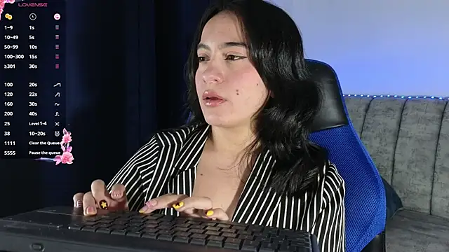 ZaraDames  online show from June 11, 4:21 am