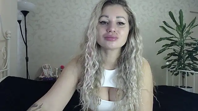 Snapshot of ShyEvaa chatting on September 21, 4:58 am ShyEvaa online show from September 21, 4:58 am