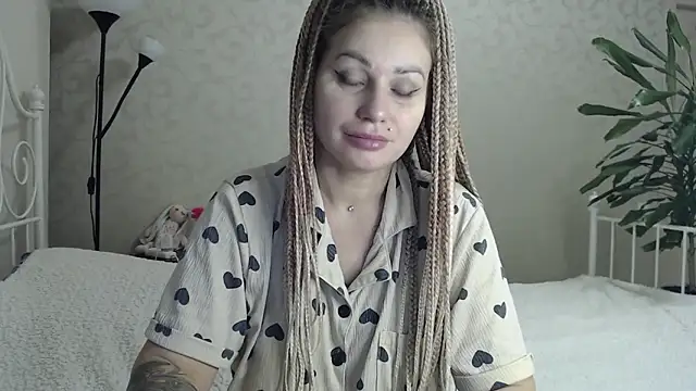 Snapshot of ShyEvaa chatting on November 2, 3:36 pm ShyEvaa online show from November 2, 3:36 pm