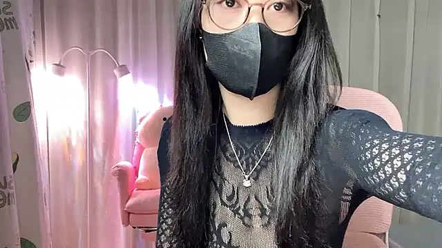 Snapshot of _minji_bae chatting on May 2, 5:51 pm minji bae online show from May 2, 5:51 pm