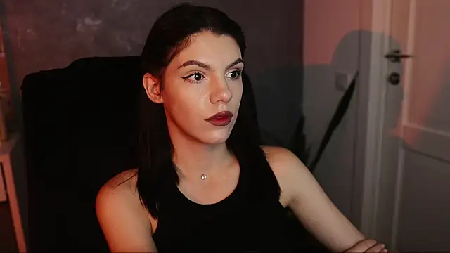 Snapshot of mistress__rochelle chatting on December 3, 3:22 pm mistress rochelle online show from December 3, 3:22 pm