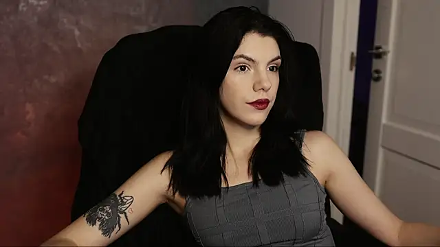 Snapshot of mistress__rochelle chatting on February 6, 5:51 pm mistress rochelle online show from February 6, 5:51 pm