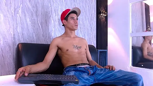 Snapshot of Jhonn_Rhyss chatting on April 8, 2:44 am Jhonn Rhyss online show from April 8, 2:44 am