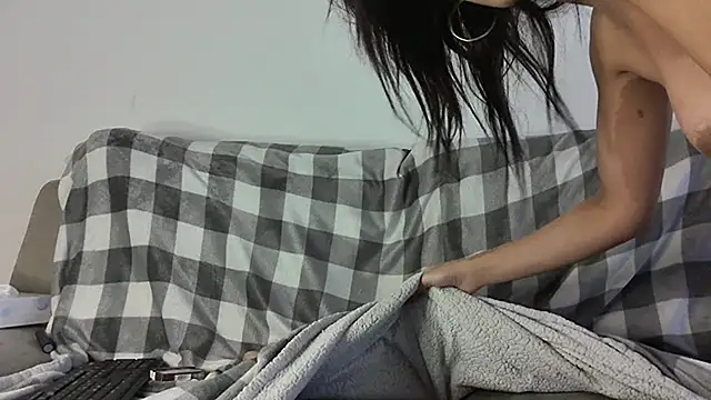 Snapshot of claudettstell chatting on March 16, 3:17 pm claudettstell online show from March 16, 3:17 pm