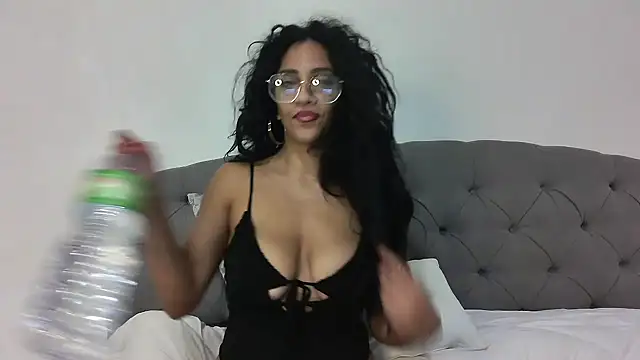 Snapshot of claudettstell chatting on October 8, 6:55 am claudettstell online show from October 8, 6:55 am
