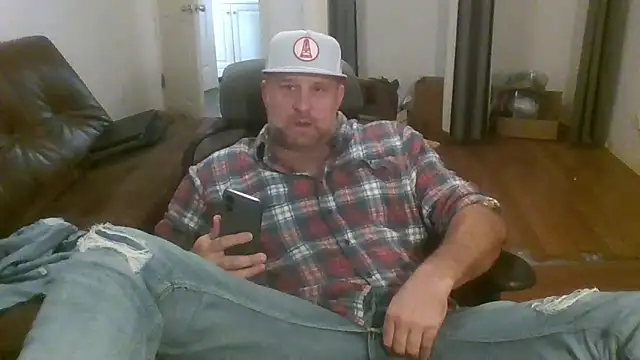 poundyouout69 online show from February 4, 6:25 pm