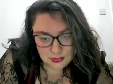 Snapshot of Bustycurves chatting on September 27, 9:53 pm Bustycurves online show from September 27, 9:53 pm