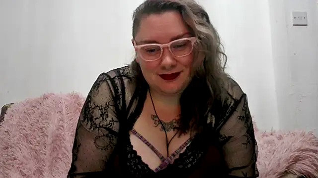 Bustycurves online show from November 24, 9:14 pm