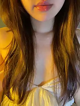 minmin2kk5 online show from April 29, 1:53 am
