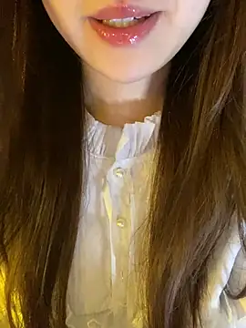 minmin2kk5 online show from May 2, 3:39 pm