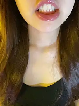 minmin2kk5 online show from May 3, 4:13 pm