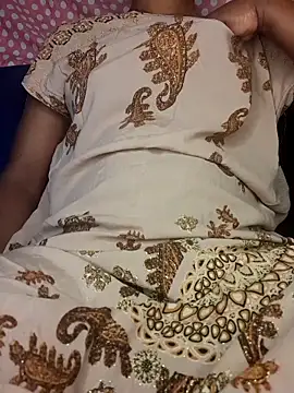 Snapshot of Freya_004 chatting on January 17, 7:57 am Freya 004 online show from January 17, 7:57 am