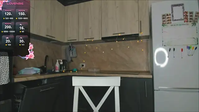 Snapshot of violet_blue_eyes chatting on December 28, 1:28 pm violet blue eyes online show from December 28, 1:28 pm