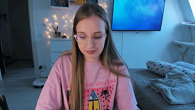 Snapshot of violet_blue_eyes chatting on February 5, 11:04 am violet blue eyes online show from February 5, 11:04 am