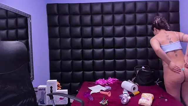 Snapshot of celeste_blue69 chatting on October 8, 4:10 am celeste blue69 online show from October 8, 4:10 am