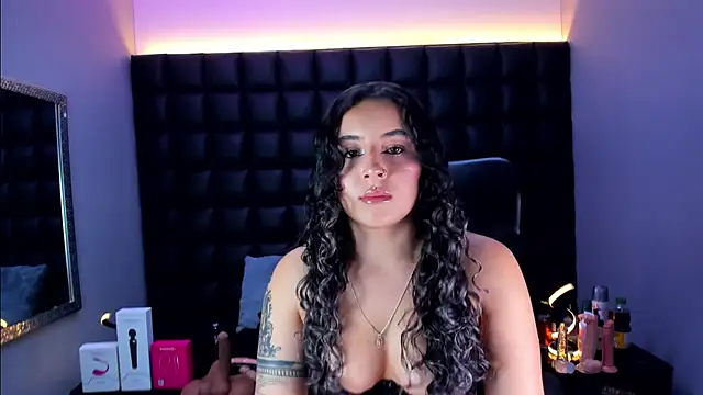 Snapshot of celeste_blue69 chatting on July 7, 3:53 am celeste blue69 online show from July 7, 3:53 am