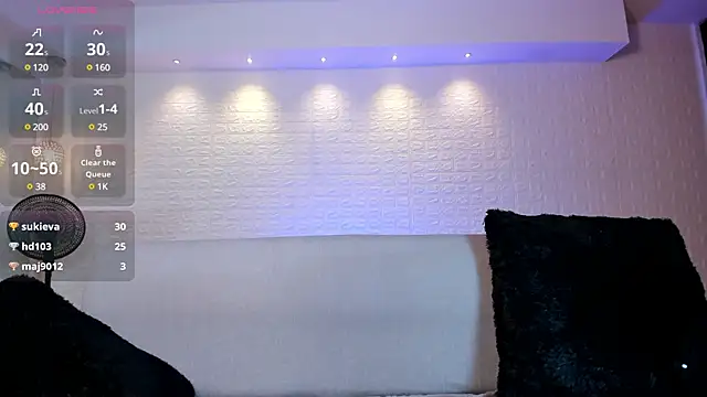 violet scott online show from December 21, 2:15 pm