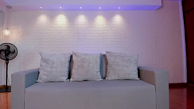 violet scott online show from January 8, 4:54 pm